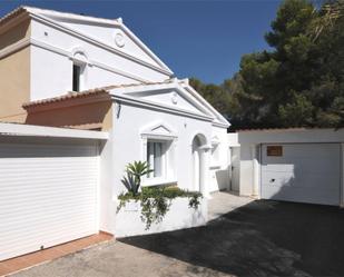 Vista exterior de Casa o xalet en venda en Calpe / Calp amb Aire condicionat, Terrassa i Piscina