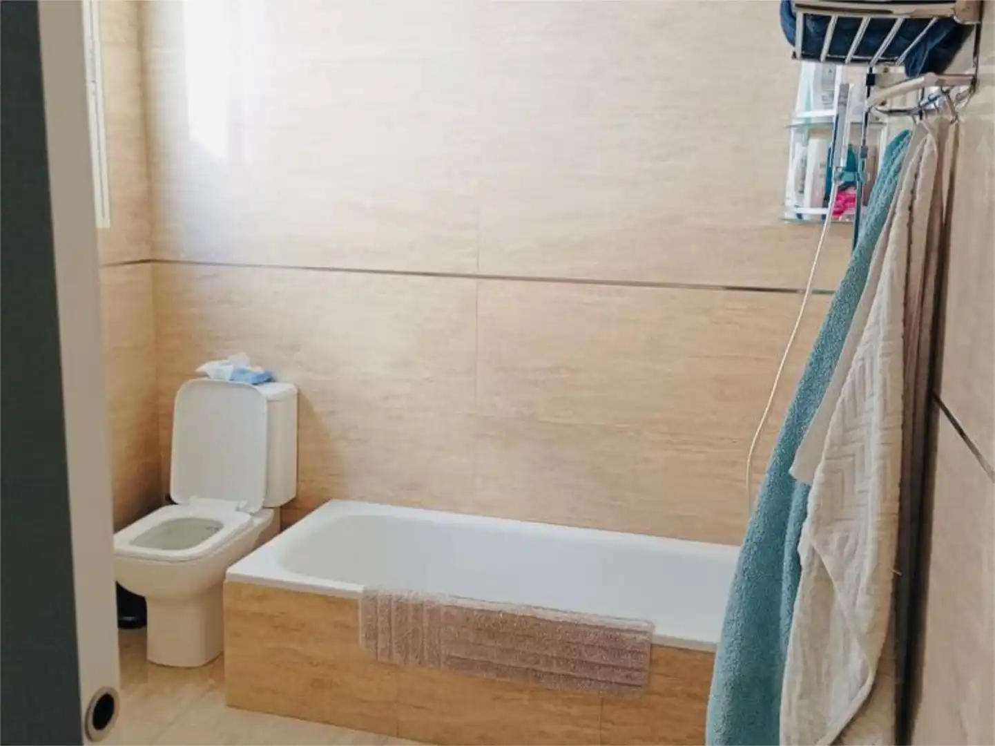 Einfamilien-Reihenhaus zum Verkauf in Calle Libertad, 8, Riogordo Badezimmer von Einfamilien-Reihenhaus zum Verkauf in Riogordo mit Klimaanlage und Terrasse