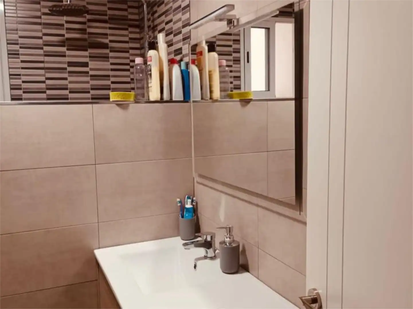 Einfamilien-Reihenhaus zum Verkauf in Calle Libertad, 8, Riogordo Badezimmer von Einfamilien-Reihenhaus zum Verkauf in Riogordo mit Klimaanlage und Terrasse