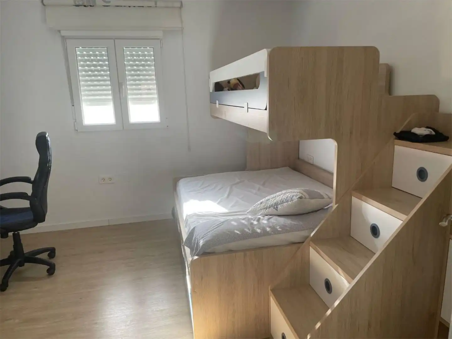 Einfamilien-Reihenhaus zum Verkauf in Calle Libertad, 8, Riogordo Schlafzimmer von Einfamilien-Reihenhaus zum Verkauf in Riogordo mit Klimaanlage und Terrasse