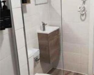 Bany de Apartament de lloguer en Ourense Capital 