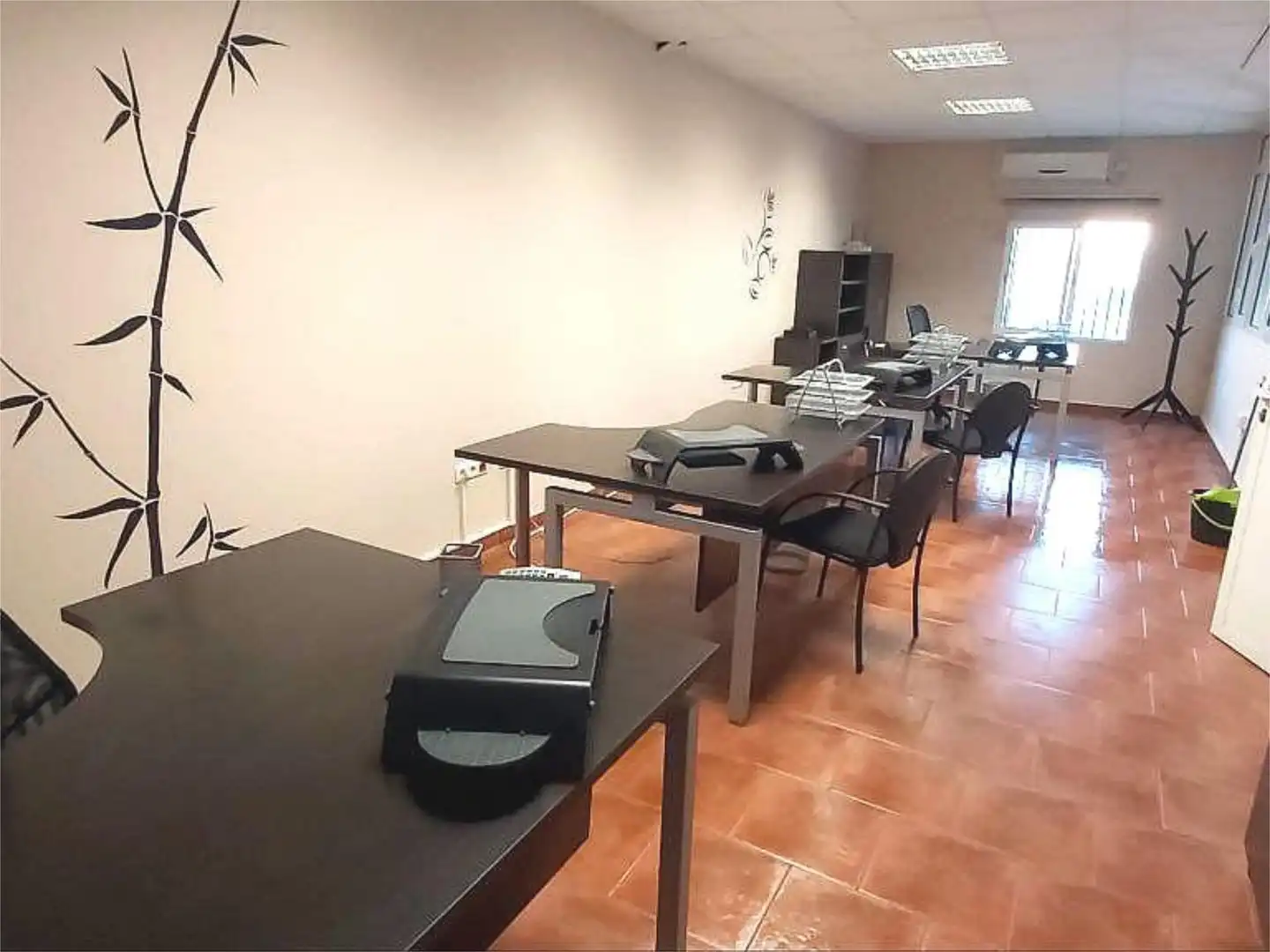 Nave industrial de alquiler en Calle Pamplona, 16, Oeste Nave industrial de alquiler en Mérida con Aire acondicionado y Amueblado