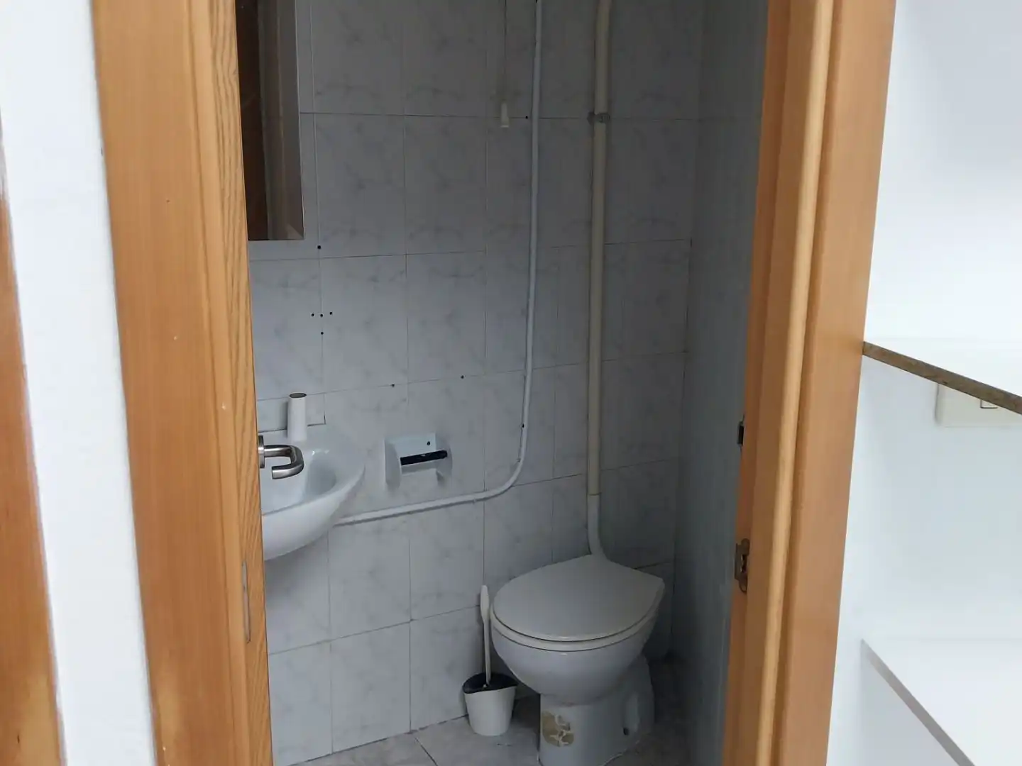 Commercial properties for rent in Rúa da Calzada, 2, Cee Bathroom of Commercial properties for rent in Cee with Parquet flooring