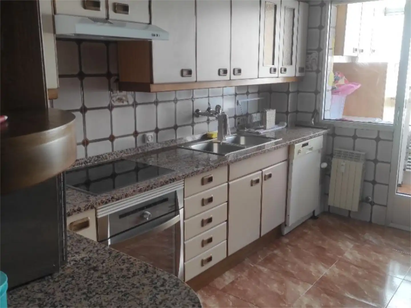 Kitchen of Flat for share in Valladolid  with Air Conditioner, Heating and Private garden