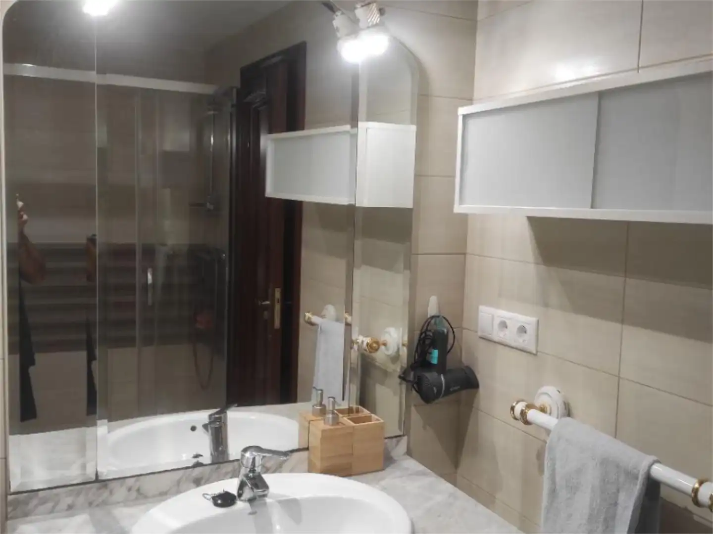 Bathroom of Flat for share in Valladolid  with Air Conditioner, Heating and Private garden
