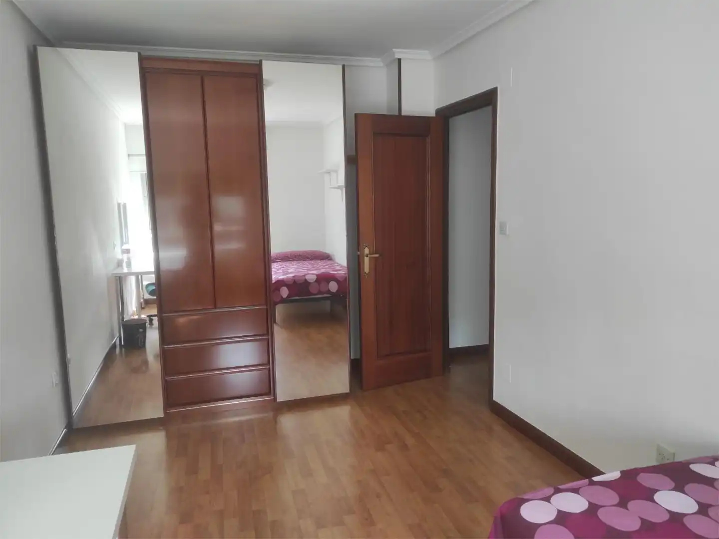 Bedroom of Flat for share in Valladolid  with Air Conditioner, Heating and Private garden