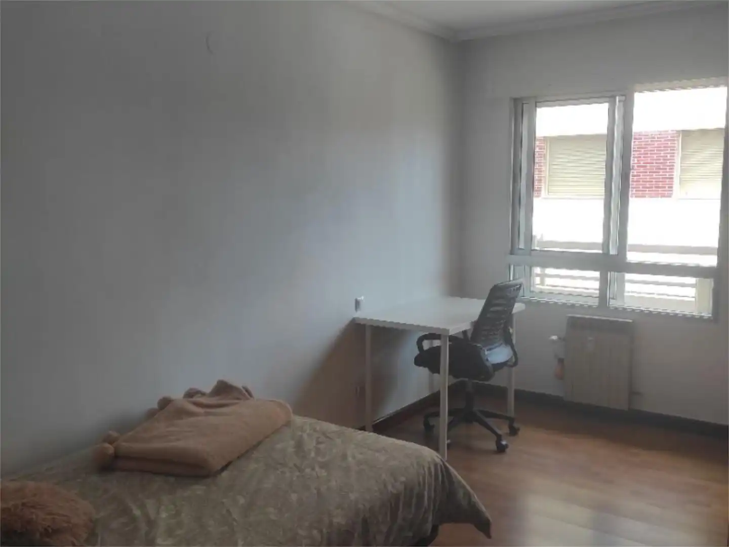 Bedroom of Flat for share in Valladolid  with Air Conditioner, Heating and Private garden