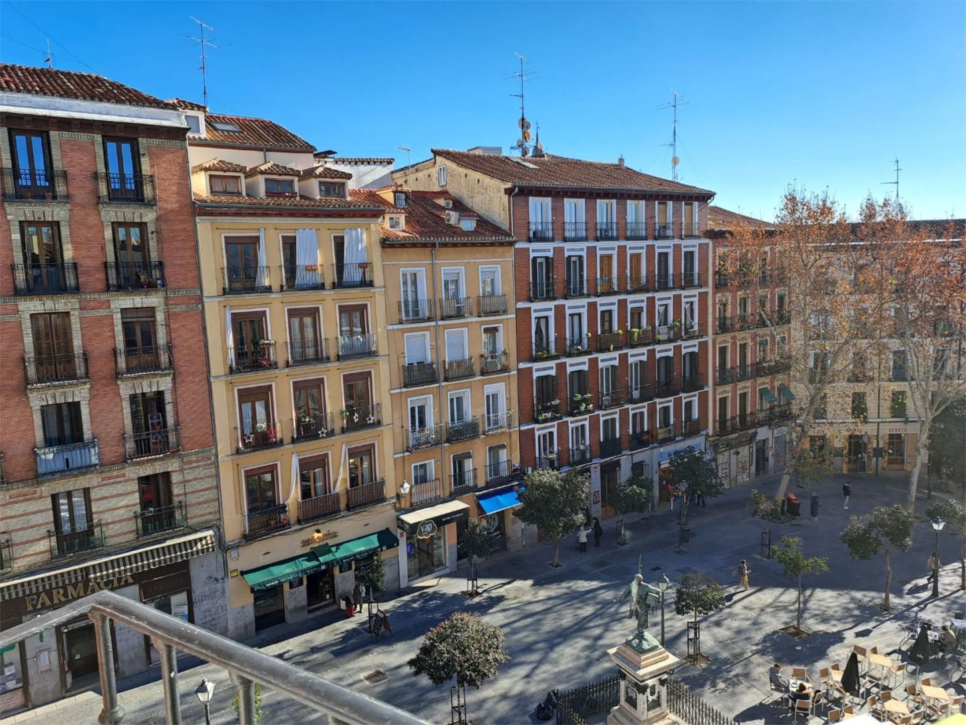Vista exterior de Pis de lloguer en  Madrid Capital amb Aire condicionat, Calefacció i Moblat