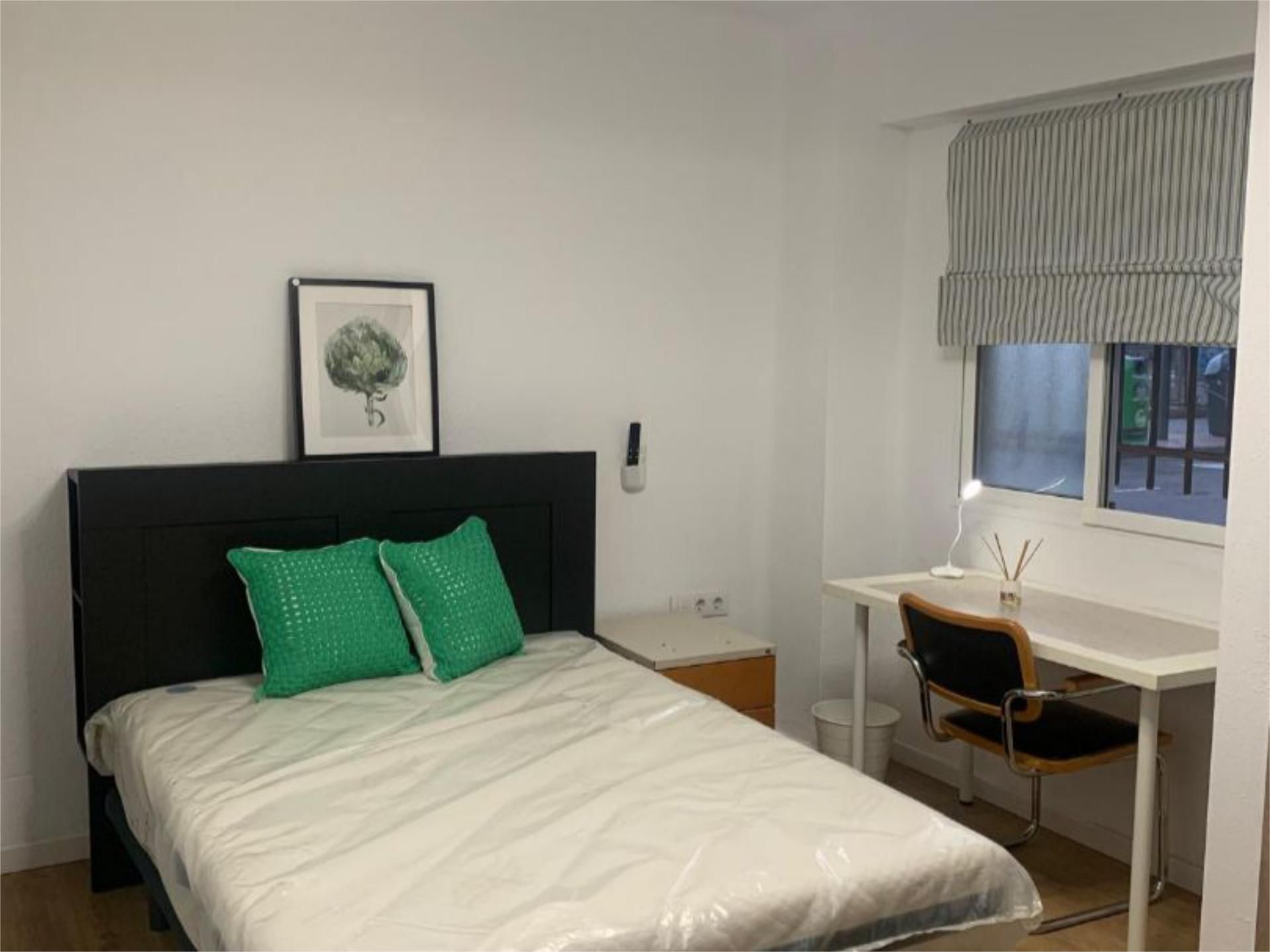 Flat to share in Plaça Pintor Dubón, 2, Ciutat Fallera