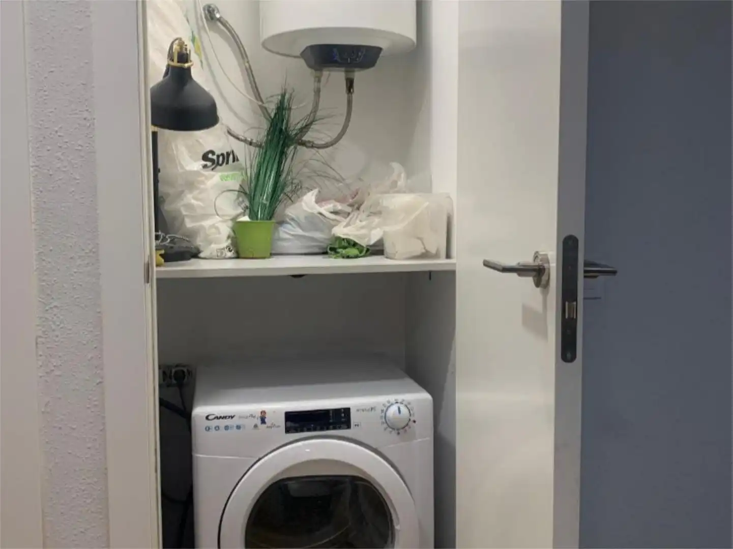 Wohnung zur untervermieten in Valencia mit Klimaanlage, Privatgarten und Parkett