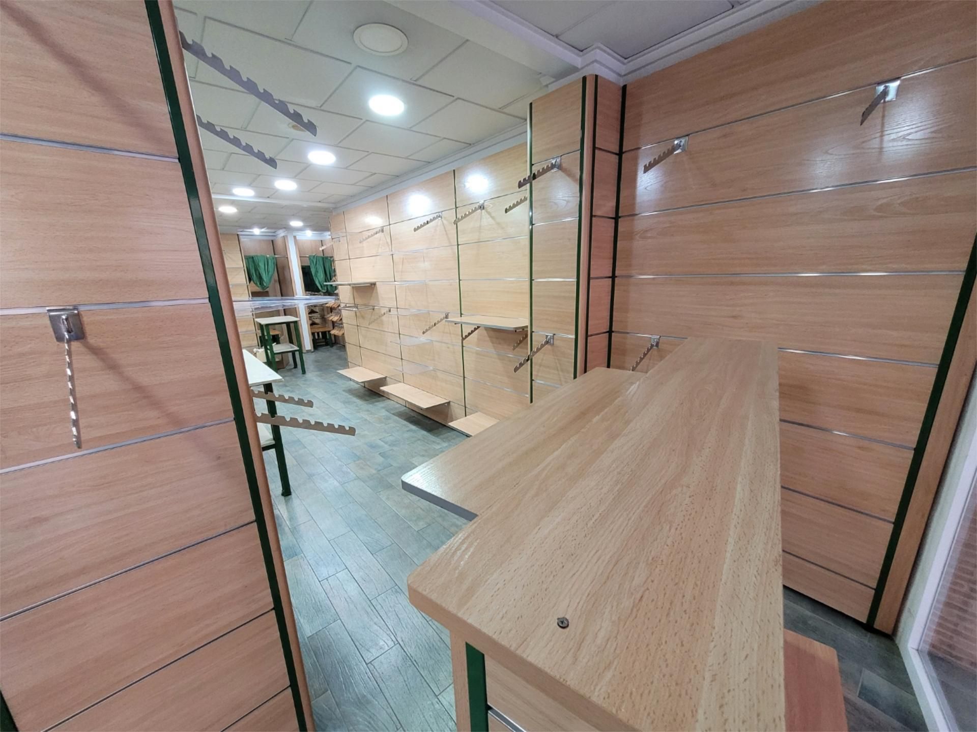 Local de lloguer en Guardamar del Segura amb Calefacció i Moblat