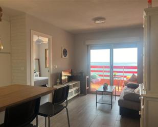 Sala d'estar de Apartament en venda en La Manga del Mar Menor amb Terrassa, Piscina i Balcó