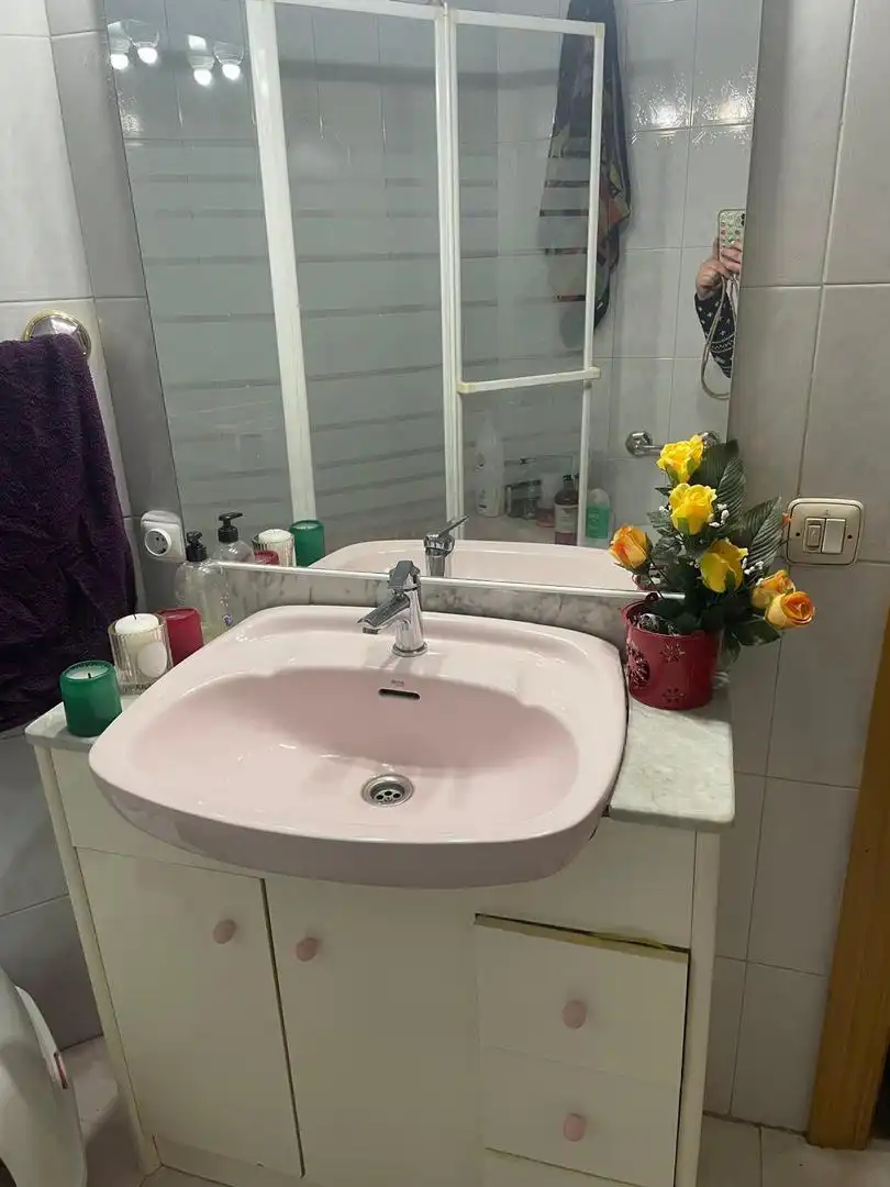 Habitació a Calle del Consejo de Ciento, 21, La Paz Bany de Pis per a compartir en Zaragoza amb Calefacció, Moblat i Forn