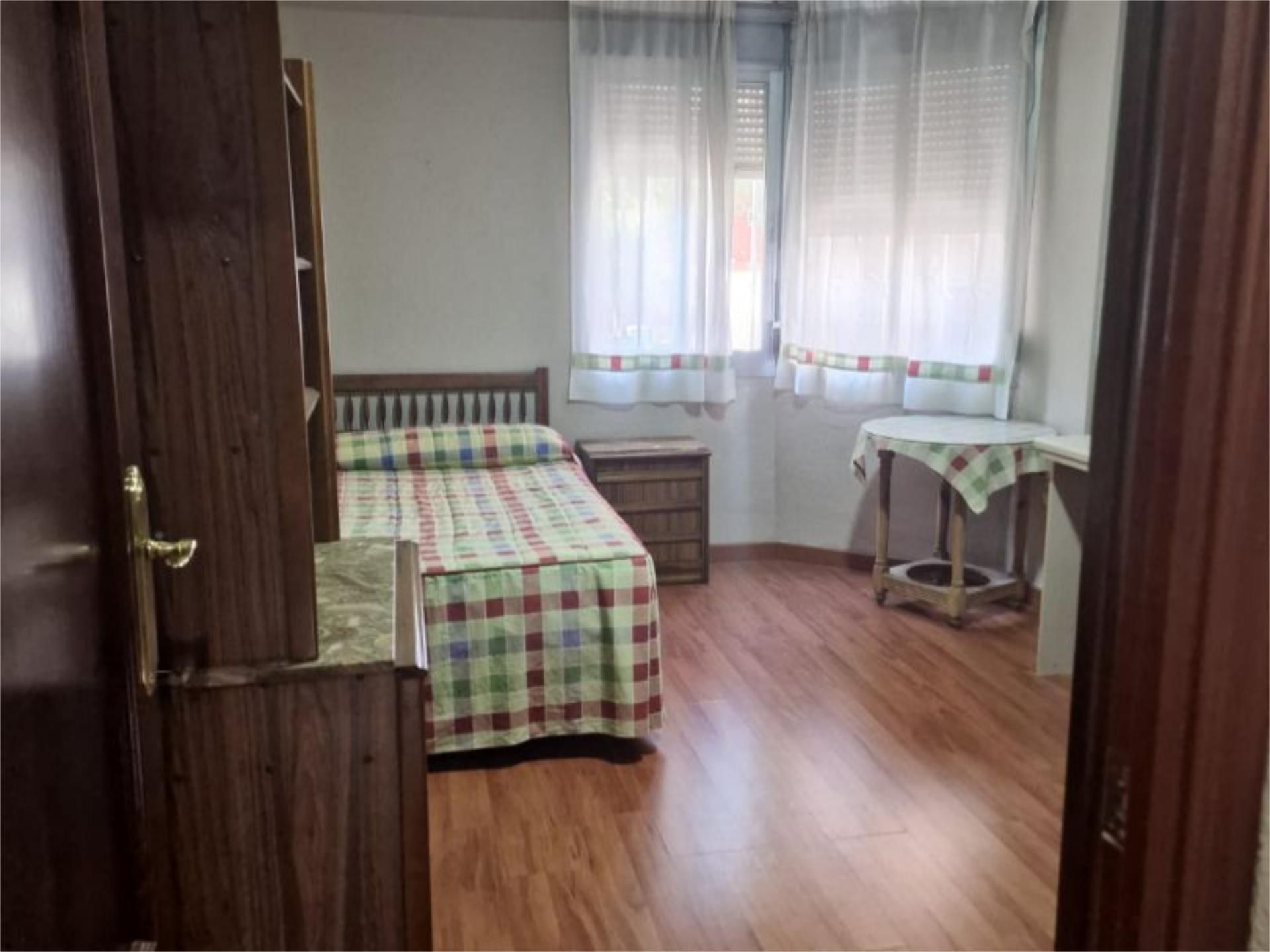 Flat to share in Plaza Virgen de la Fuensanta, 2, El Valle - Universidad
