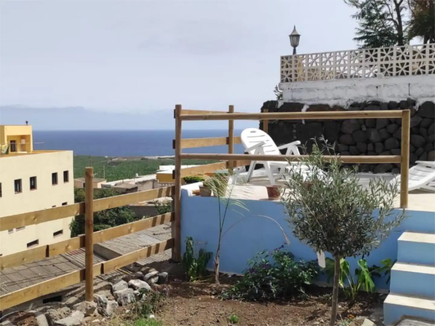 Casa adosada en venta en Calle la Estrella, 58, Los Silos Jardín de Casa adosada en venta en Los Silos con Jardín privado, Parquet y Terraza