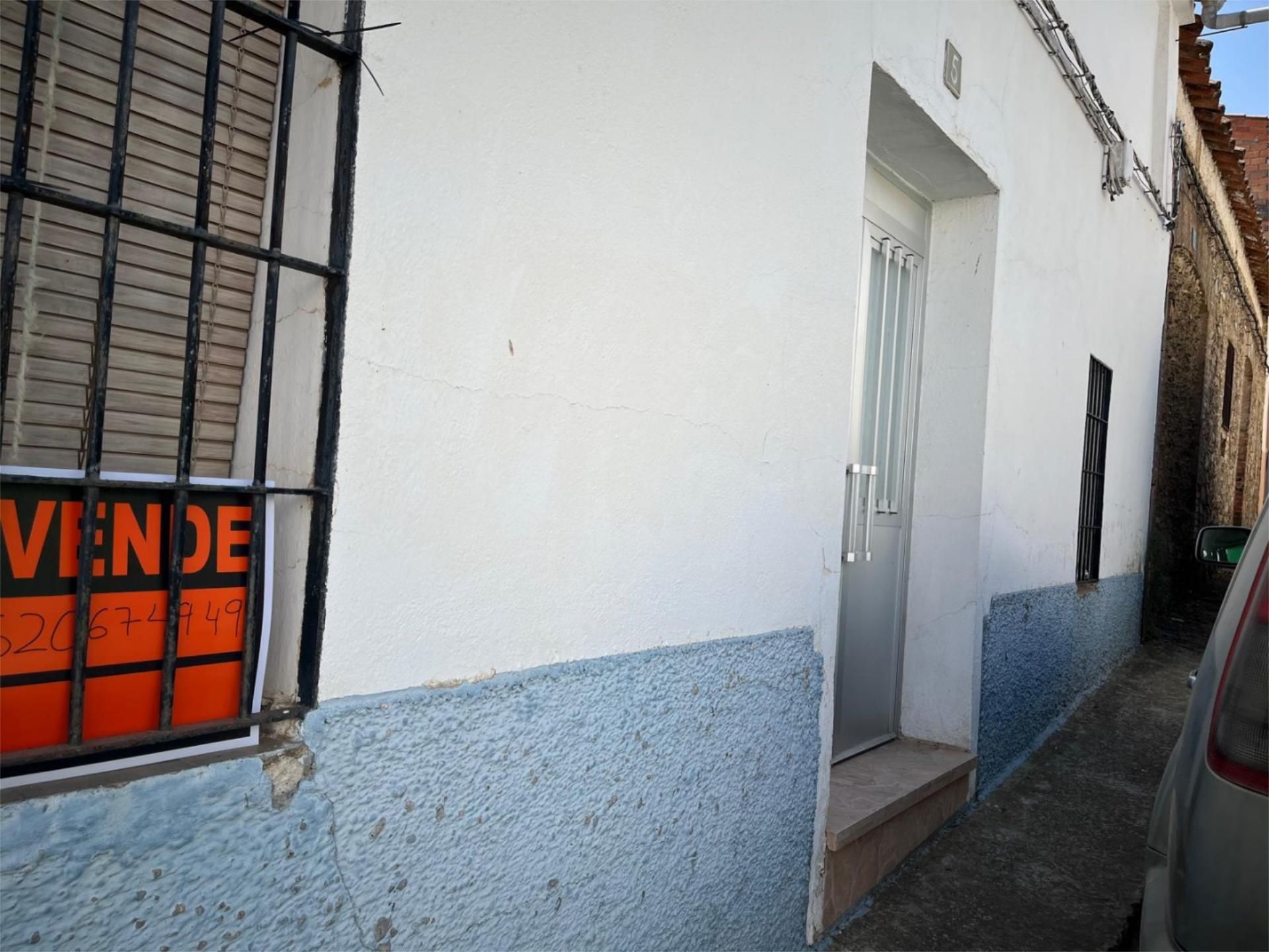 Exterior view of Single-family semi-detached for sale in Talarrubias