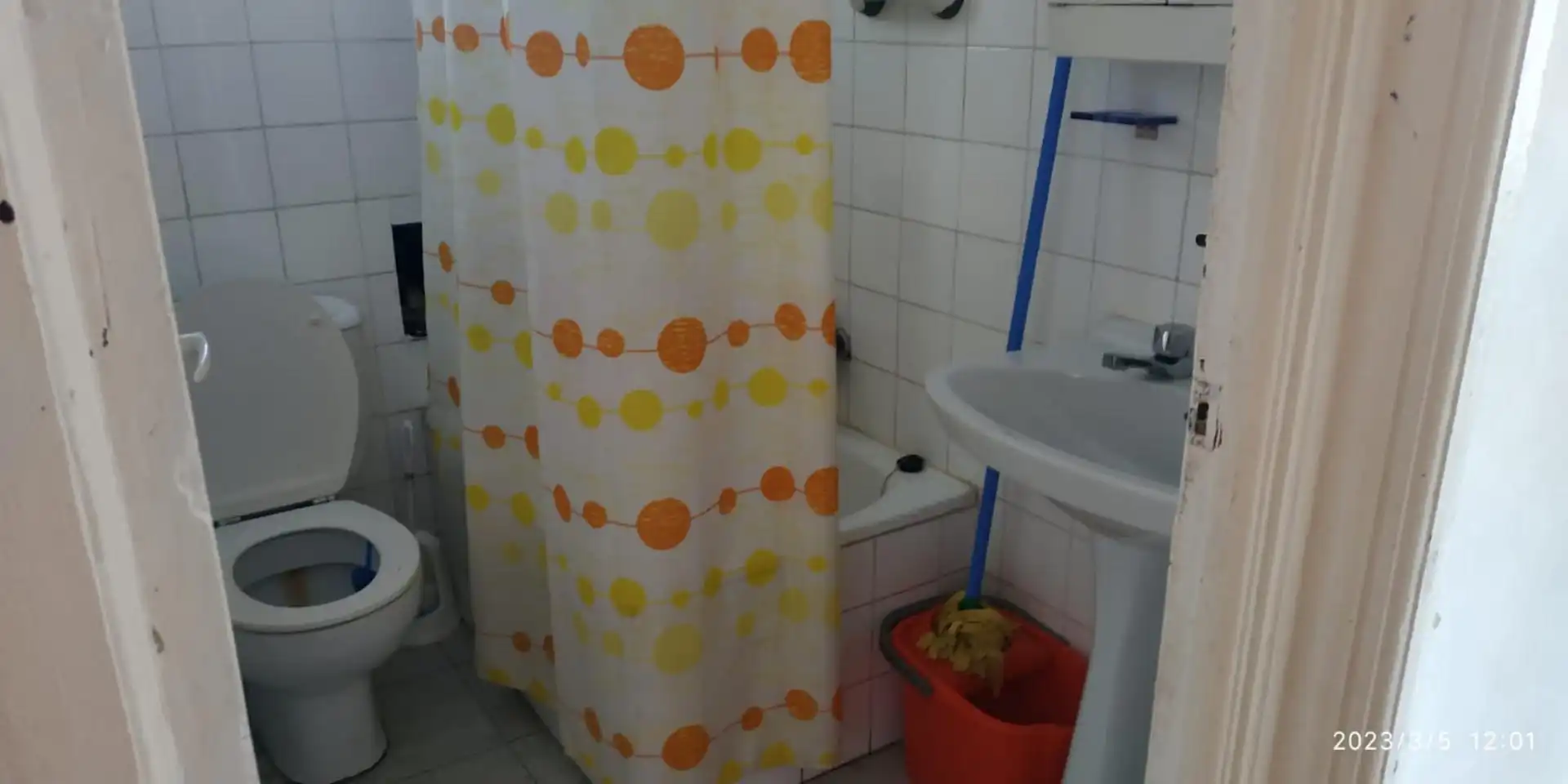 Badezimmer von Wohnung zum Verkauf in Arija mit Parkett, Möbliert und Ofen