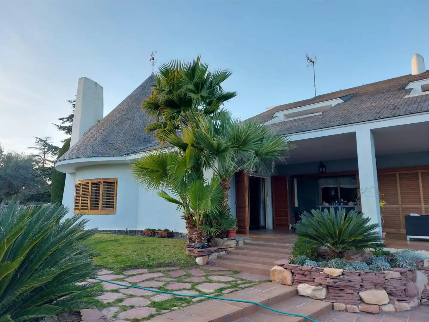 Vista exterior de Casa o chalet en venta en Llíria con Jardín privado, Terraza y Piscina