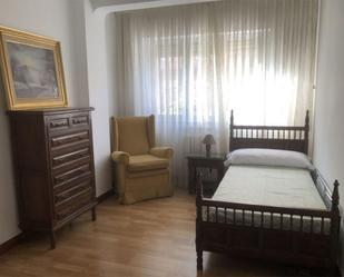 Bedroom of Flat to share in Salamanca Capital  with Balcony