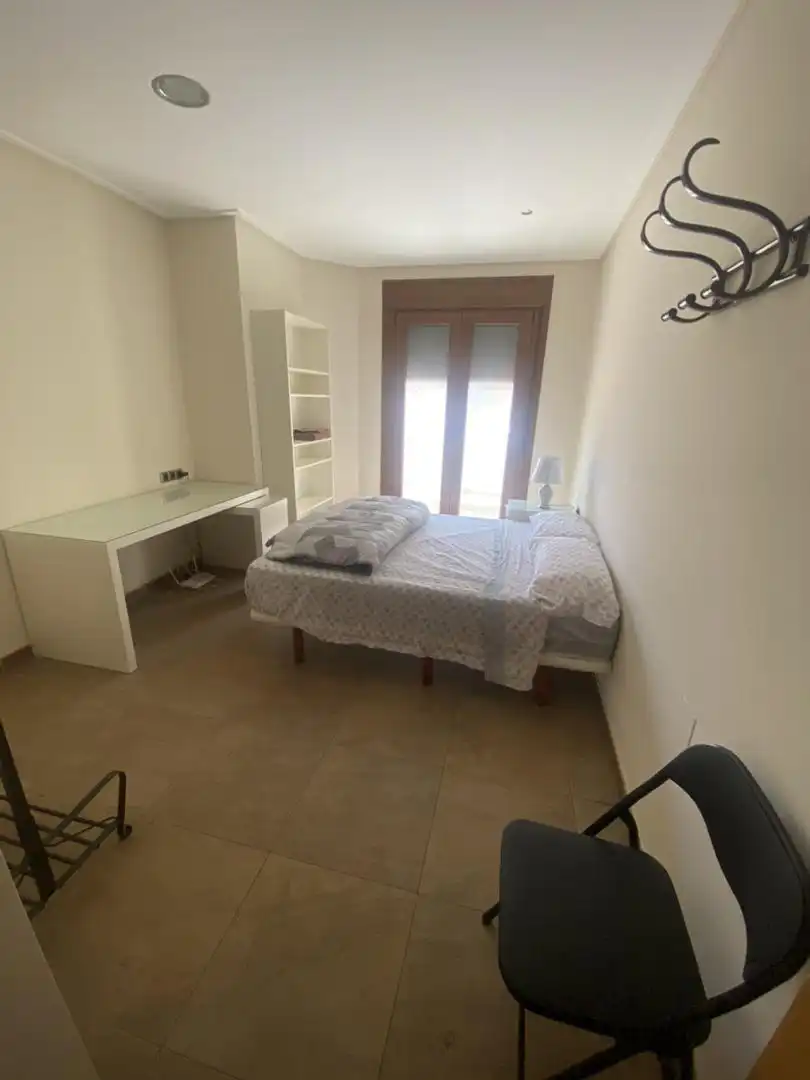 Room in Calle San Pascual, 53, Albatera Bedroom of Flat for share in Albatera with Air Conditioner, Furnished and Oven