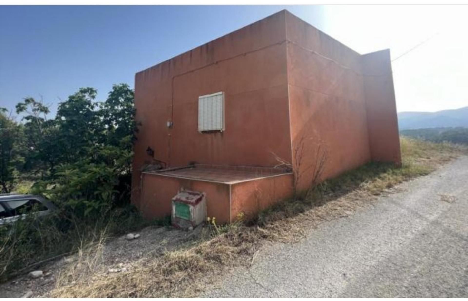 Vista exterior de Casa adosada en venda en Tibi amb Terrassa i Balcó