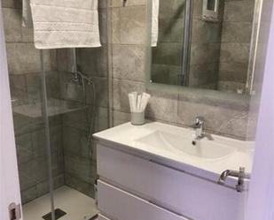 Bathroom of Flat to rent in Oviedo 