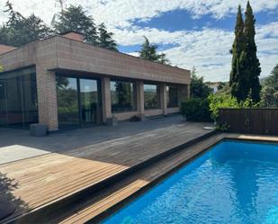 Swimming pool of House or chalet for sale in Torrelodones  with Air Conditioner, Terrace and Swimming Pool