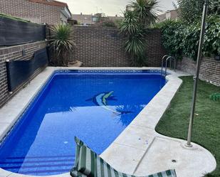 Piscina de Casa o xalet en venda en Getafe amb Aire condicionat i Piscina