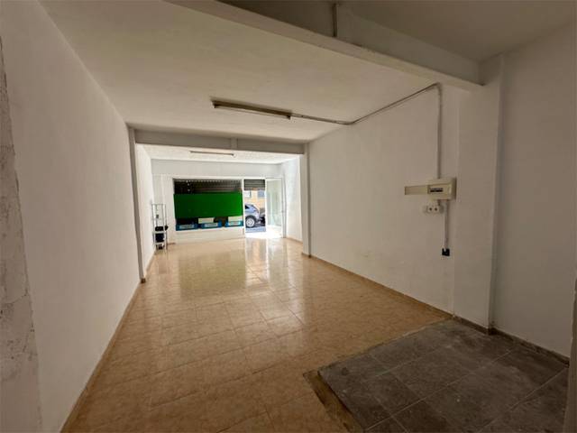 Local comercial en Venta en Calle Sevilla, 95 en Carolinas Bajas