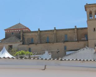 Vista exterior de Pis en venda en Osuna amb Aire condicionat, Terrassa i Balcó