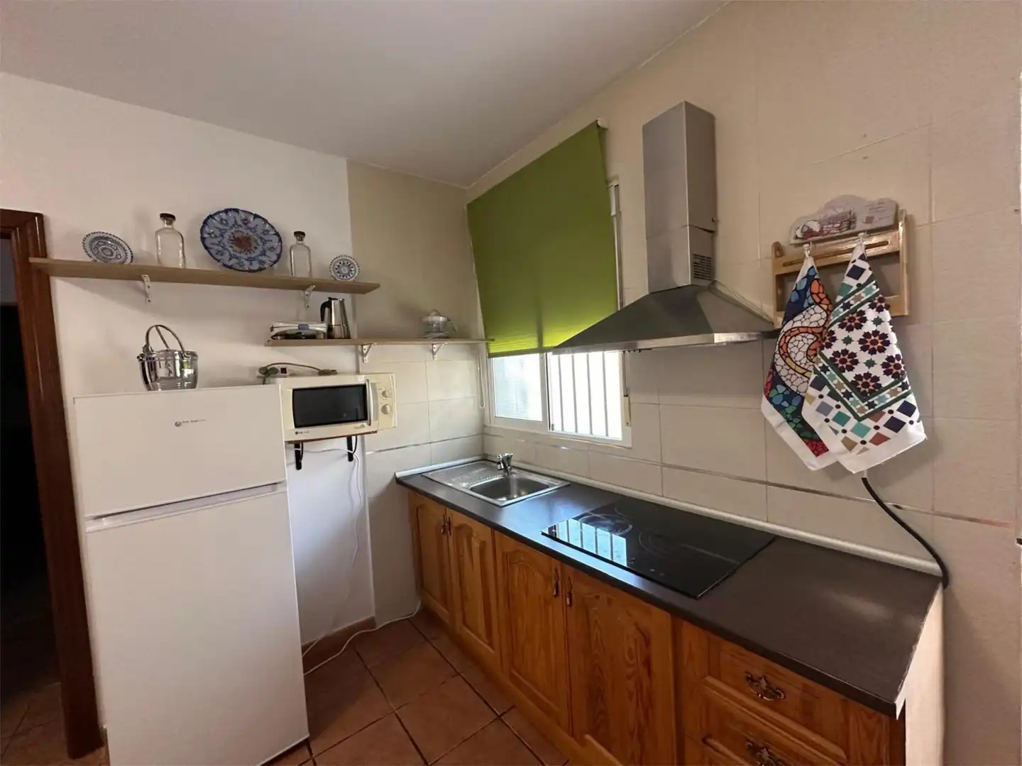 Casa o chalet de alquiler en Calle Acera del Sol, 17, Colmenar Cocina de Casa o chalet de alquiler en Colmenar con Jardín privado, Amueblado y Horno