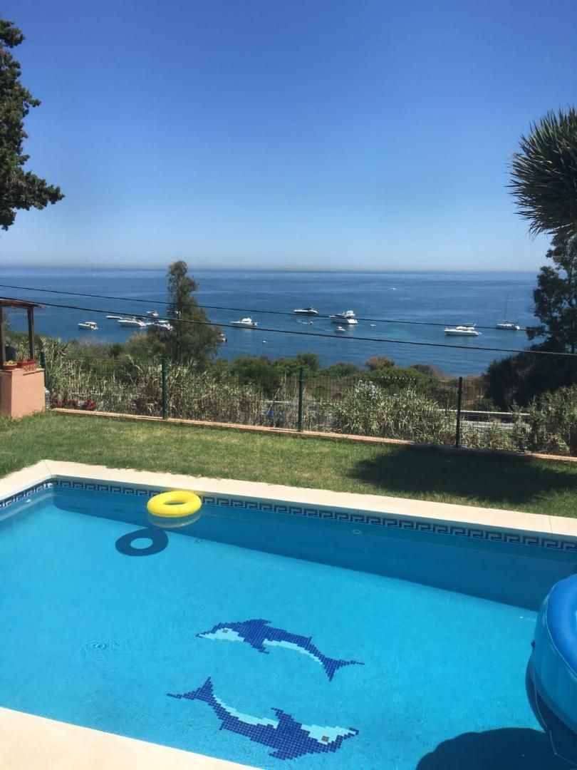 Swimming pool of House or chalet for sale in Sotogrande  with Private garden and Swimming Pool