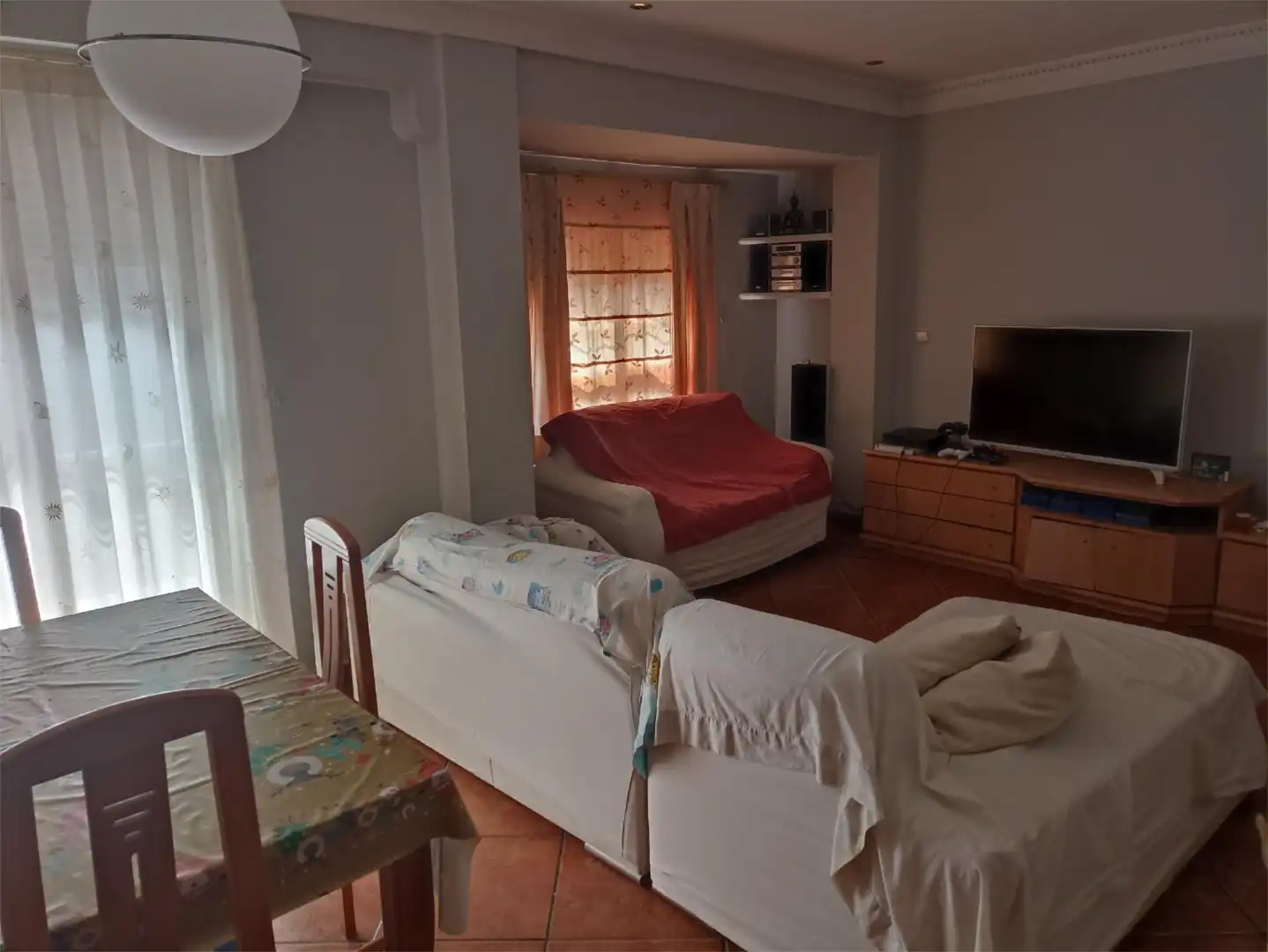 Piso en venta en Avenida Castilla, 35, Cheste Sala de estar de Piso en venta en Cheste con Aire acondicionado, Calefacción y Trastero