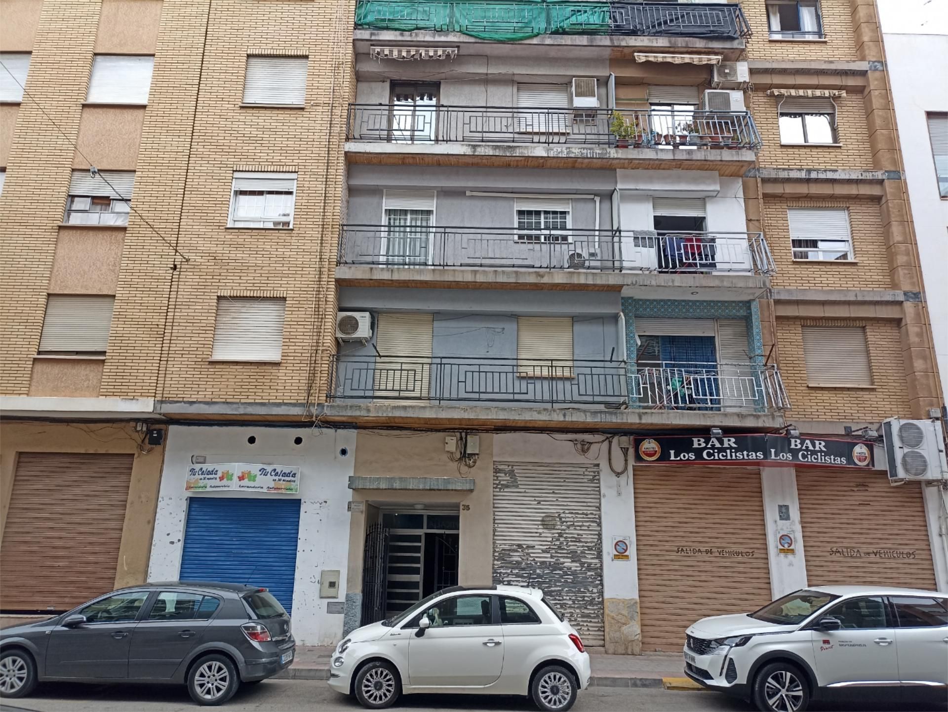 Pis en venda a Avenida Castilla, 35, Cheste Vista exterior de Pis en venda en Cheste amb Aire condicionat