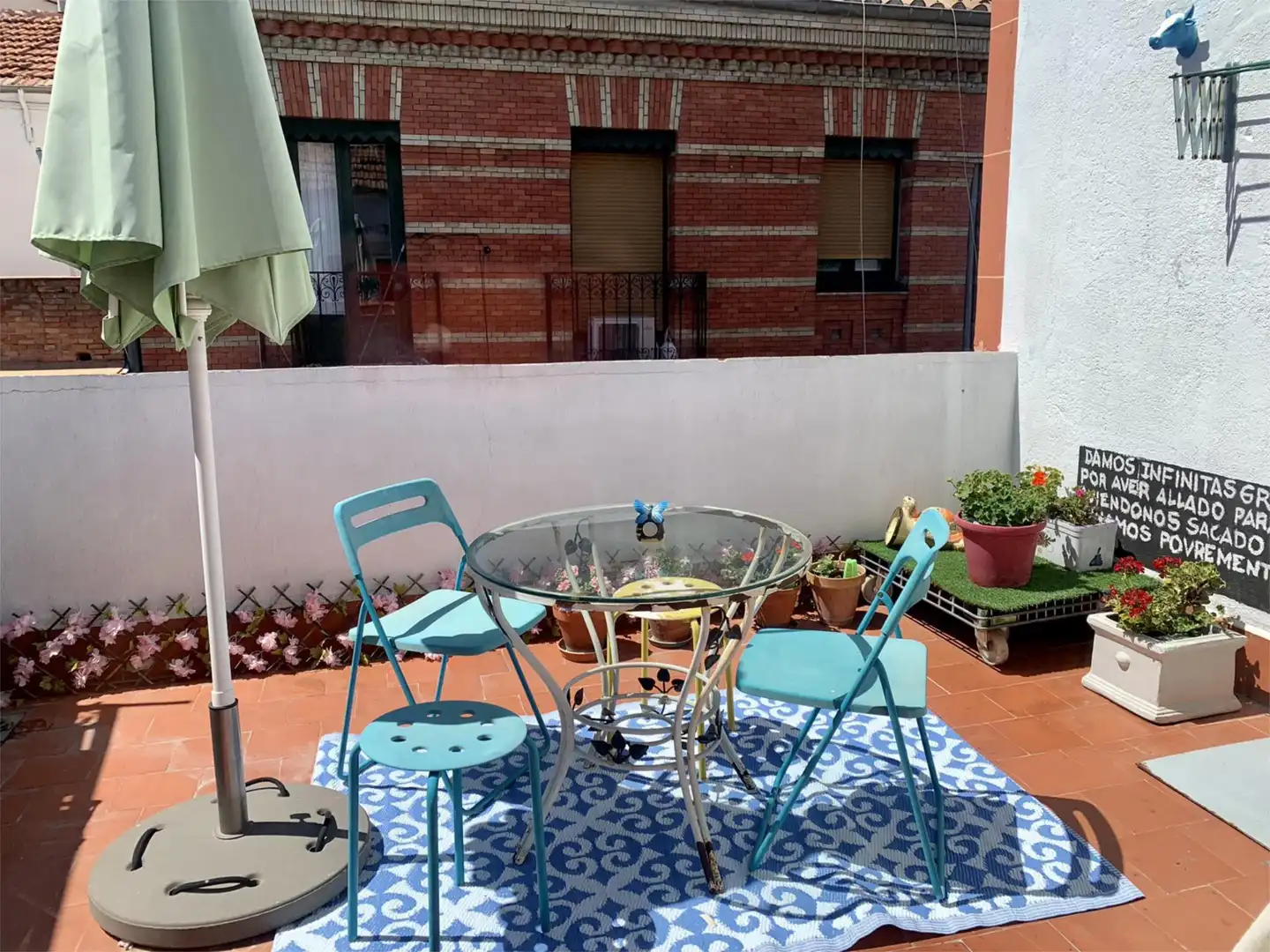 Habitación en Calle del Acuerdo, 20, Universidad - Malasaña Terraza de Piso para compartir en Madrid con Aire acondicionado, Calefacción y Jardín privado