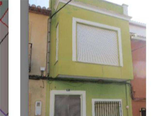 Casa adosada en Venta en Plaça Ajuntament, 8 en Tormos