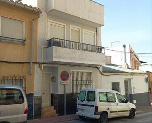 Vista exterior de Casa adosada en venda en Cieza amb Aire condicionat, Terrassa i Balcó