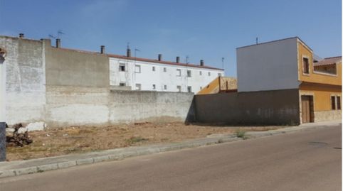 Residencial en venta en Calle Montijo, 6, Guadiana, Badajoz - imagen 2 Foto 2 de Residencial en venta en Calle Montijo, 6, Guadiana, Badajoz
