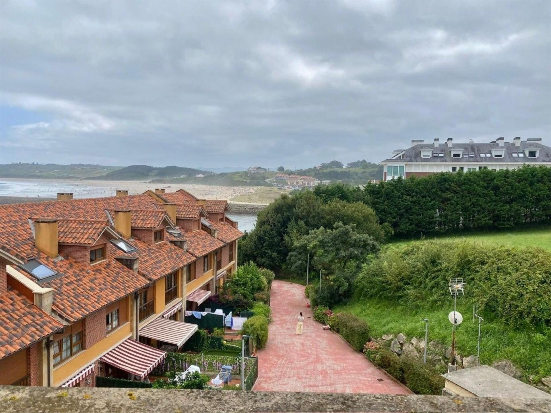 Exterior view of House or chalet for sale in San Vicente de la Barquera  with Balcony