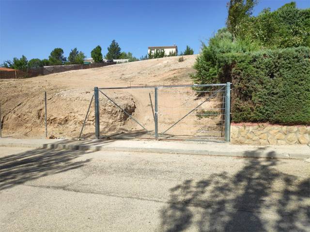 Terreno en Venta en Calle Pino, 20 en Barajas de Melo