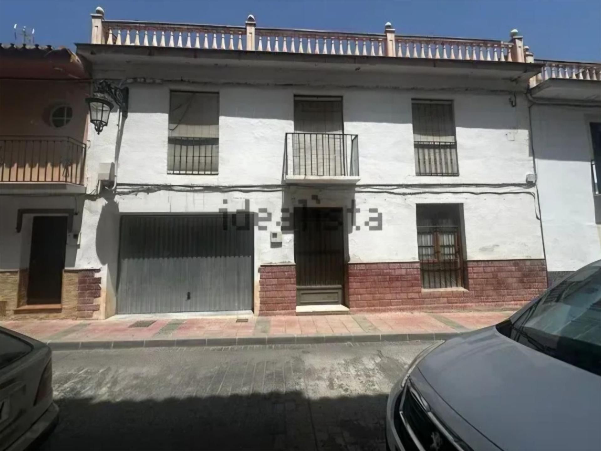 Vista exterior de Casa adosada en venda en Cártama amb Terrassa i Balcó