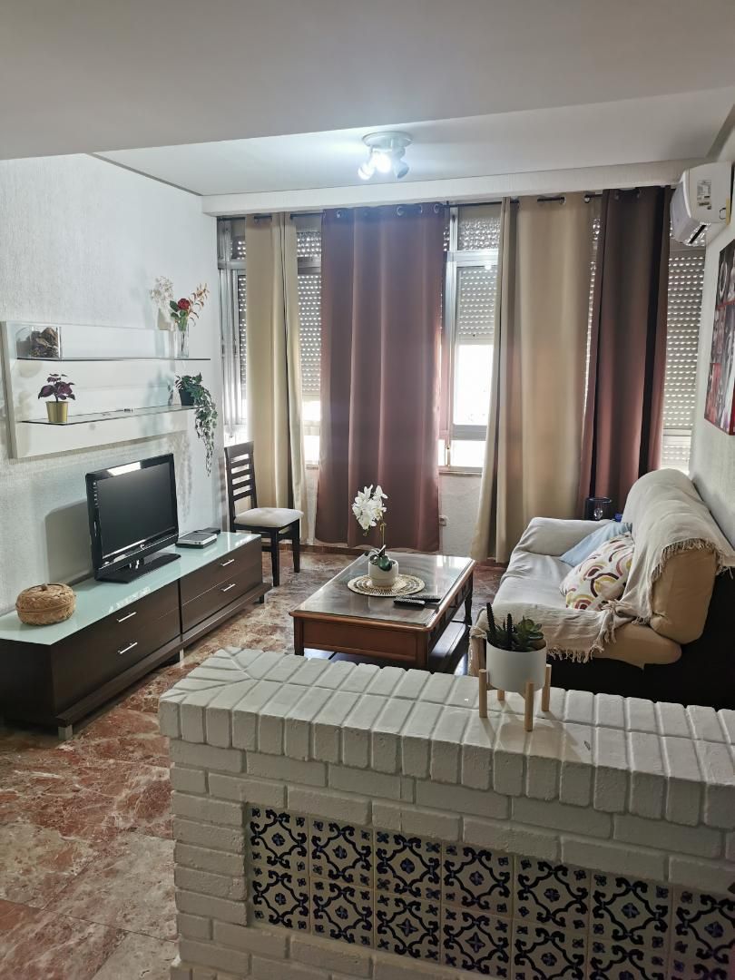 Pis per a compartir a Calle Mónaco, 1, Chapín - Campus Universitario - Navinco