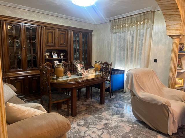Piso en Venta en Calle Valverde, 43 en Jamilena
