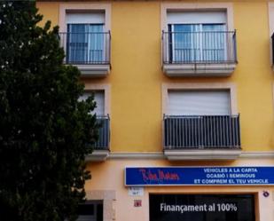 Vista exterior de Pis en venda en Bell-lloc d'Urgell amb Aire condicionat, Terrassa i Balcó