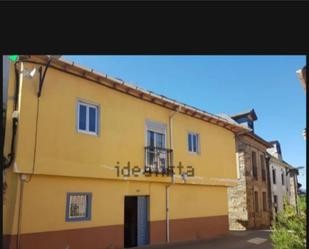 Vista exterior de Casa o xalet en venda en Bembibre amb Balcó