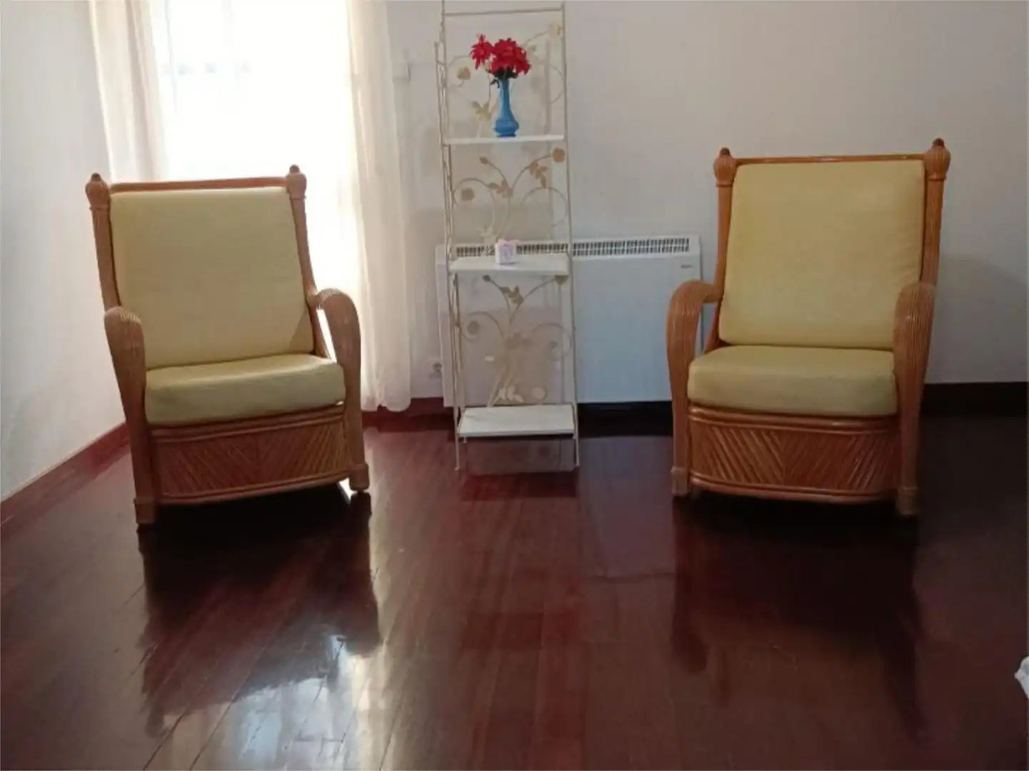 Flat for sale in Barrio Jain, 50, San Felices de Buelna Living room of Flat for sale in San Felices de Buelna with Terrace and Balcony