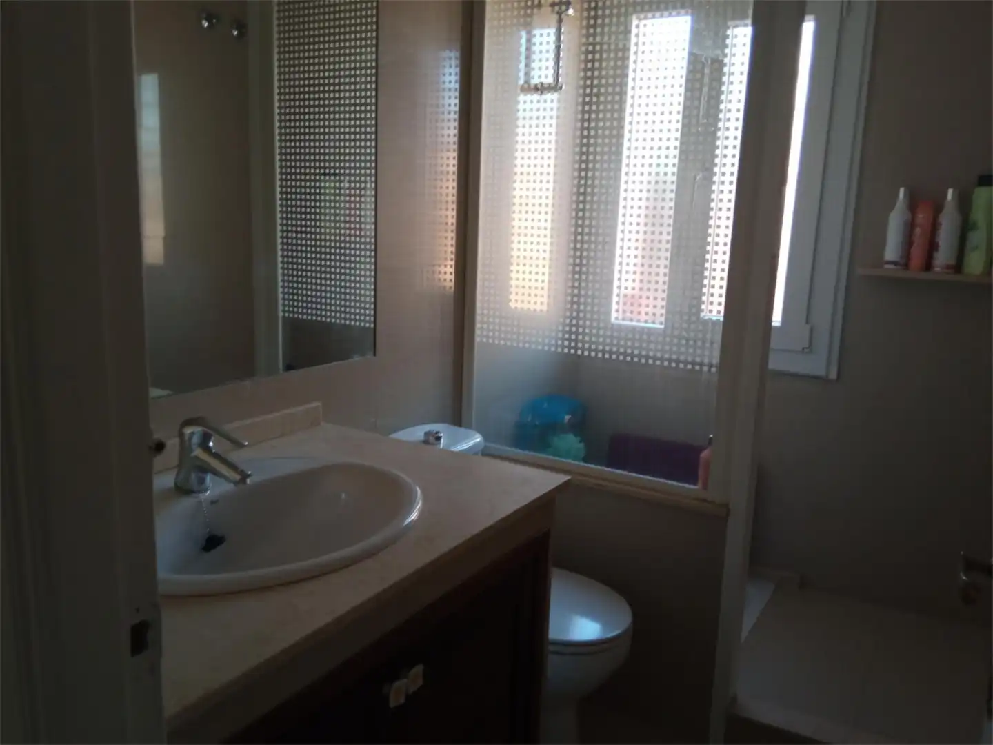 Houses for sale in Calle Cincha, 11, El Juncal - Vallealto Bathroom of Houses for sale in El Puerto de Santa María with Private garden and Storage room