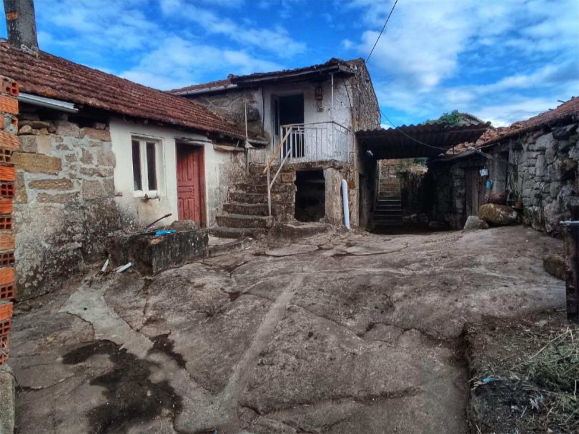 Exterior view of Country house for sale in Maside  with Terrace and Balcony