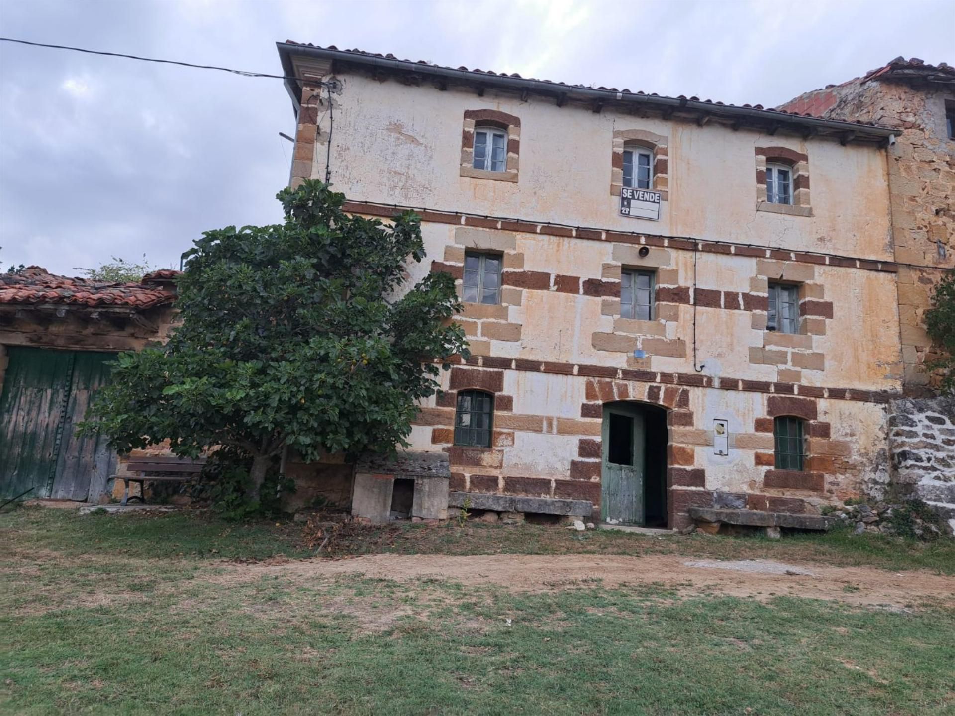 Exterior view of House or chalet for sale in Valle de Zamanzas  with Storage room and Balcony