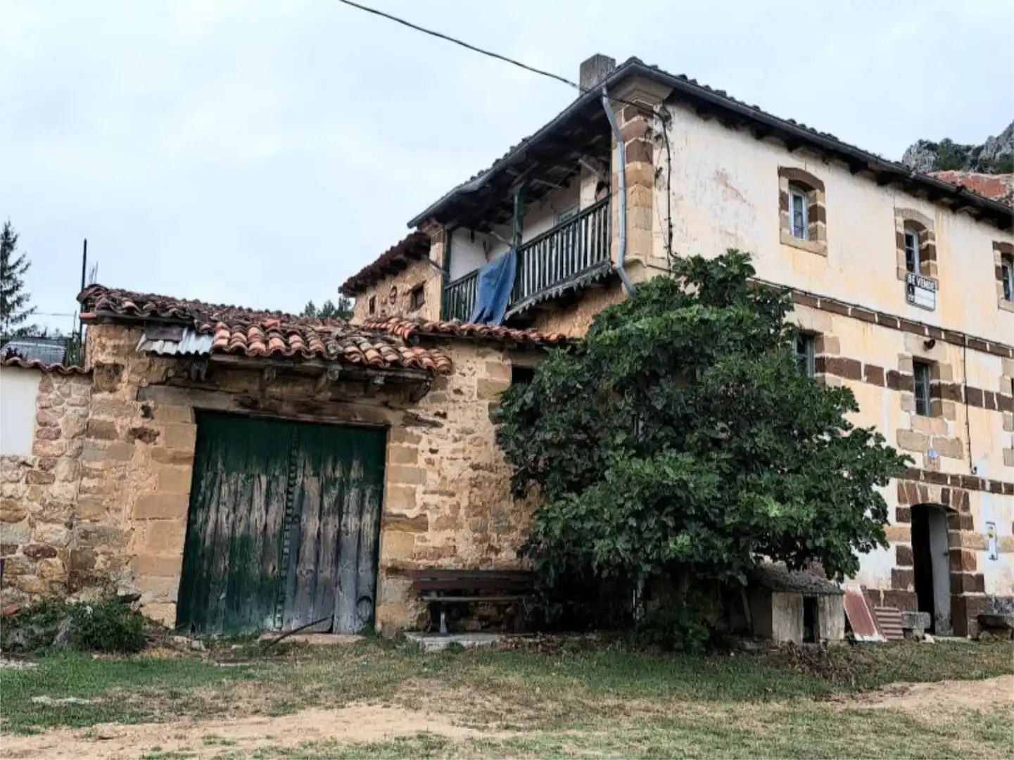 Außenansicht von Wohnung zum Verkauf in Valle de Zamanzas mit Abstellraum und Balkon